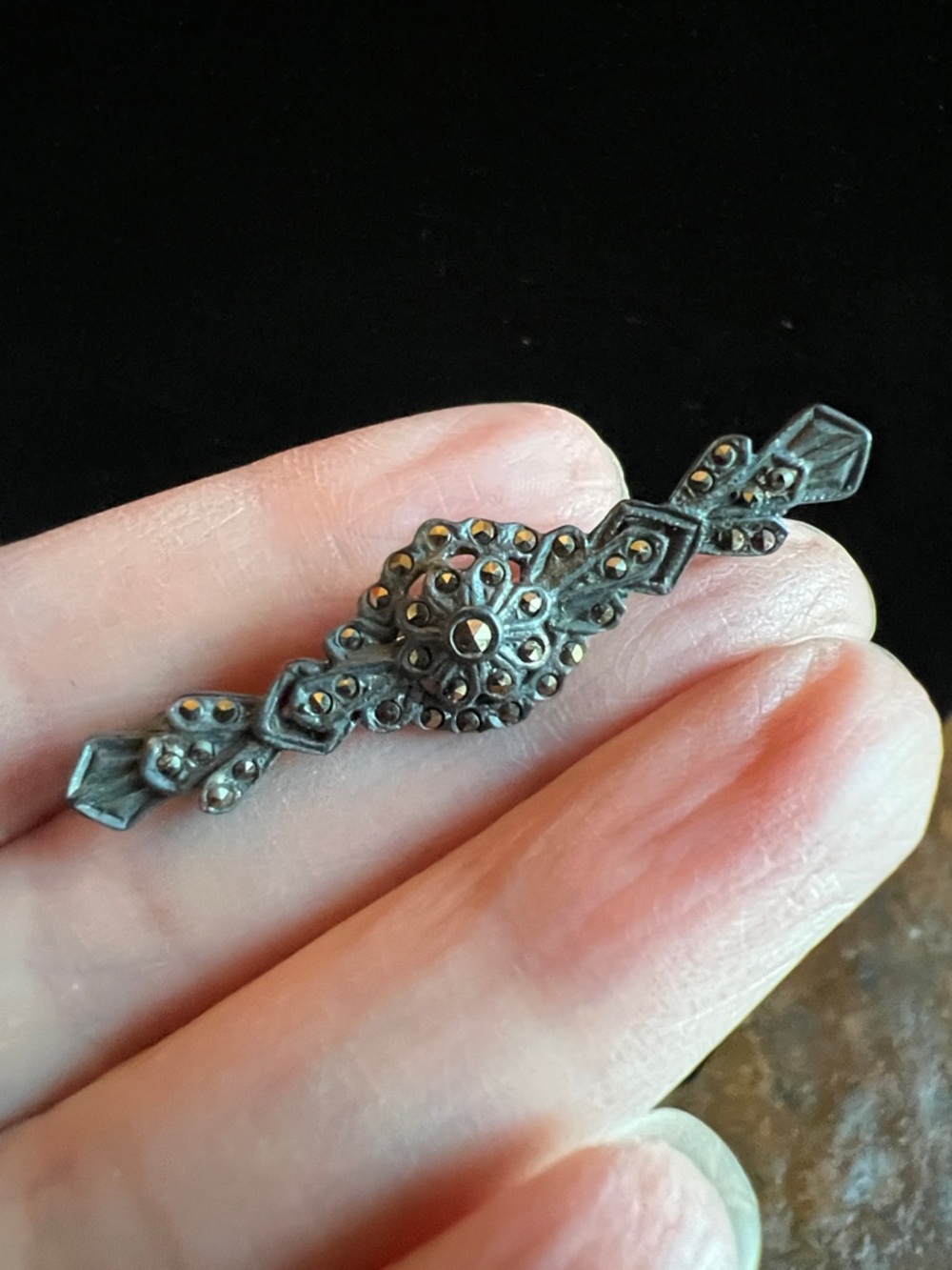 Vintage Style Marcasite Bar Brooch in Metallic Gray